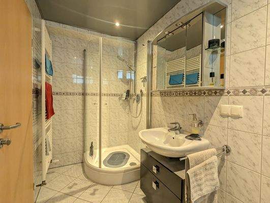 Duschbad im Erdgeschoss