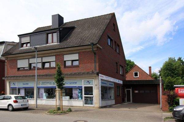 Haupthaus mir 2Whg &amp; Laden