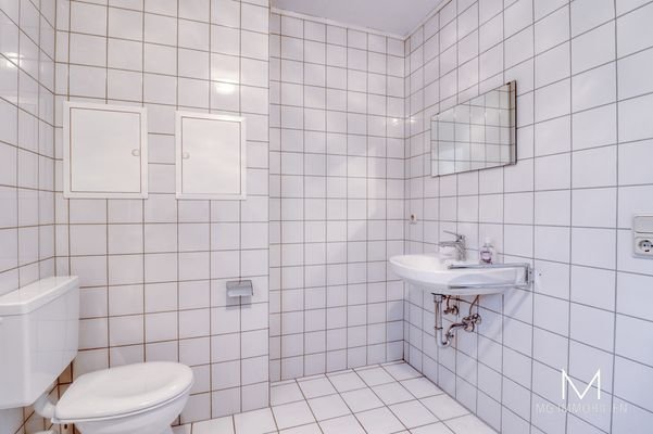 Badezimmer Ansicht 1