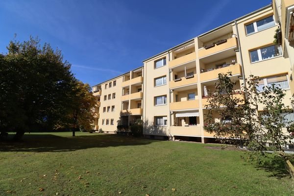 Außenansicht mit Balkon