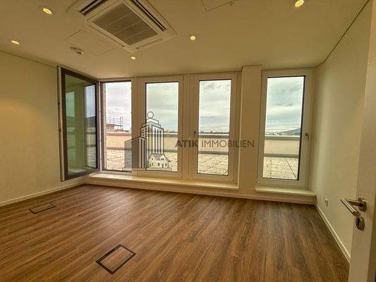 Büro- und Praxisfläche