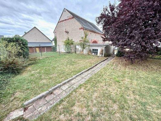 großes Gartengrundstück