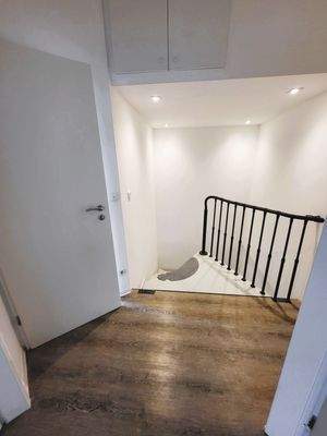 Flur OG mit Abstellmöglichkeiten/Stauraum