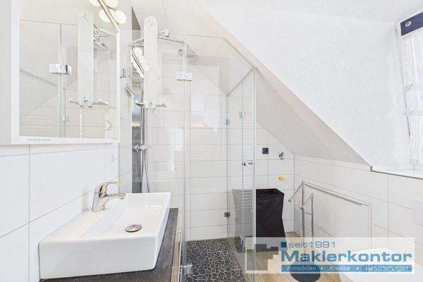 Badezimmer 1. OG rechts