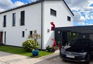 Haus und Carport