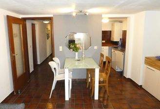 Essbereich,li. Flur, re. Küche