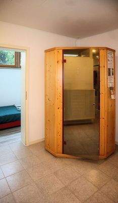 Saunabereich - Infrarotkabine.JPG