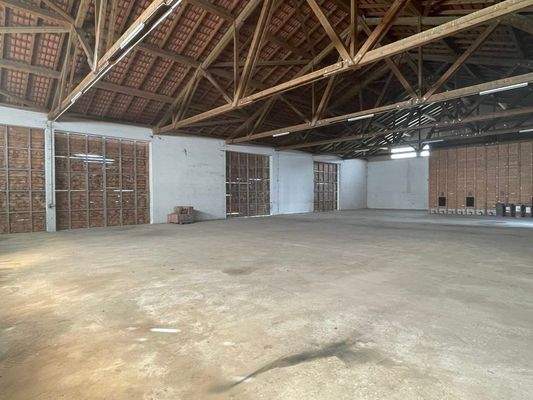 Lager- u. Mehrzweckhalle