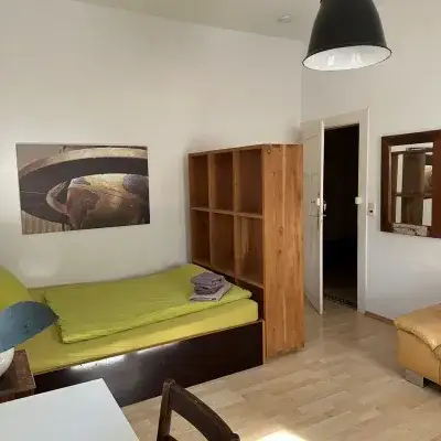 179fe370-9beb-496c-b6e6-a9fddca6b9ef