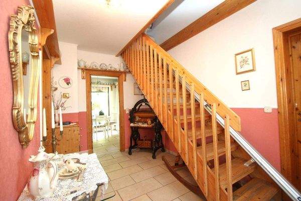 Der Flur mit Blick in Richtung Küche