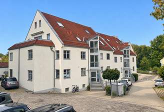 Wohnanlage mit PkW-Stellplätzen und TG