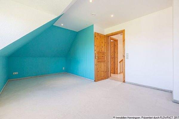 zweites Schlafzimmer DG