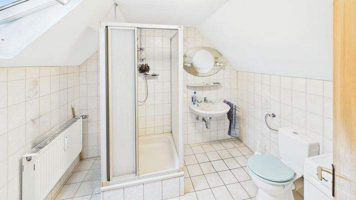 CAM03143G0-PR0192-STILL008