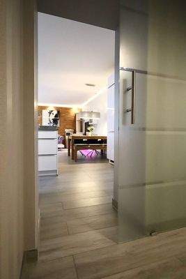 Blick in den Wohn-/Essbereich.