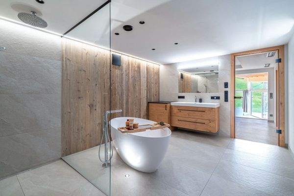 BADEZIMMER MIT SAUNA