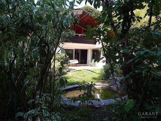 Garten mit Teich