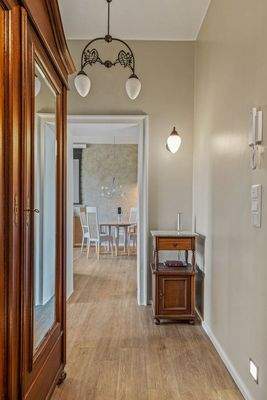 Südseite der Geschichte – Wohnen im Denkmal mit Aufzug