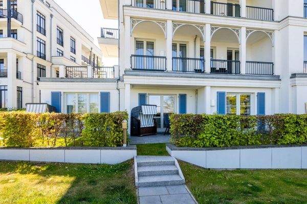 Ihre Terrasse mit Garten zur Seeseite und direktem