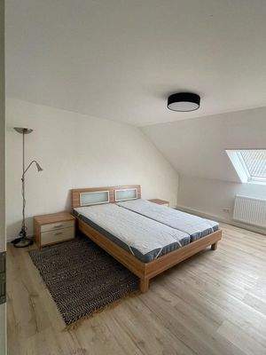 Schlafzimmer B1