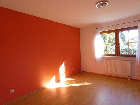 012-Schlafraum EG.JPG