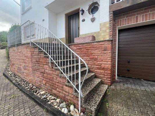 Treppe zum Hauseingang