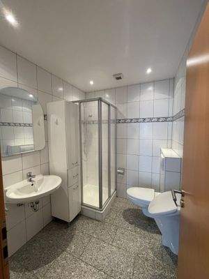 Gäste WC mit Dusche