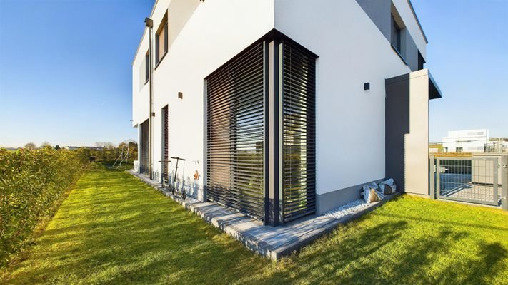 Hausansicht Arbeitszimmer