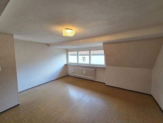 Zimmer DG (Wohnhaus rechts)