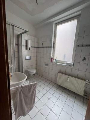Modernes Badezimmer