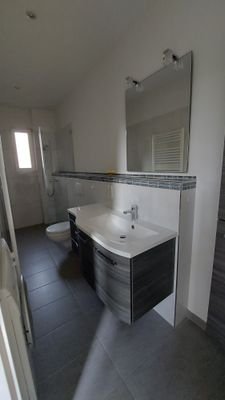 Erdgeschoss Hinterhaus Bad 2.jpg