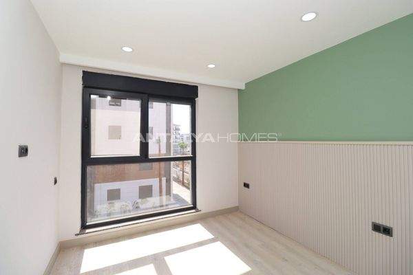 Apartments in a Complex with a Pool Near Hospital in Antalya