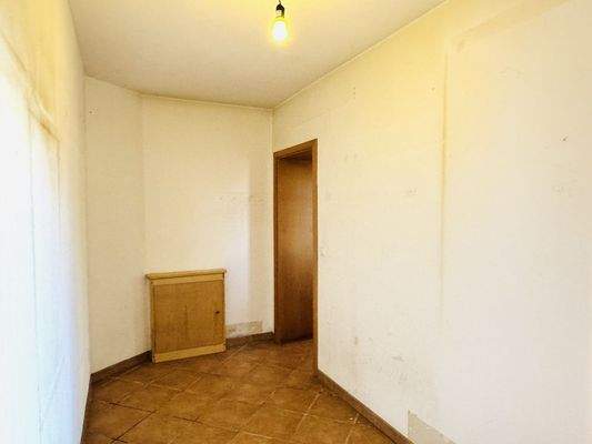 Hinterer Flur mit Ausgang in den Außenbereich