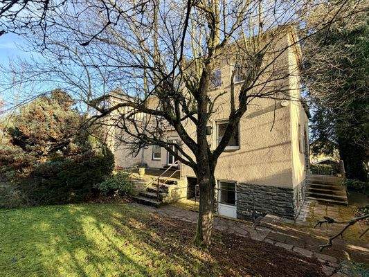 Rückansicht mit Terrasse