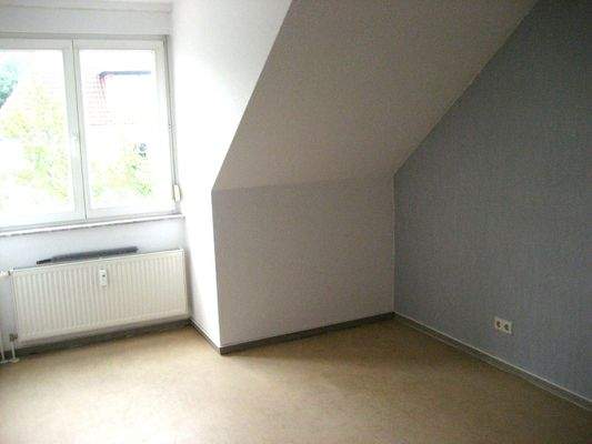 17 DG Schlafzimmer B.JPG