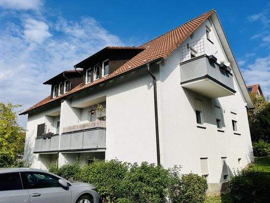 Südostansicht mit Balkon der Wohnung (DG rechts)