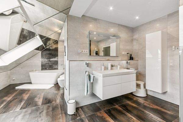 Masterbadezimmer im Obergeschoss