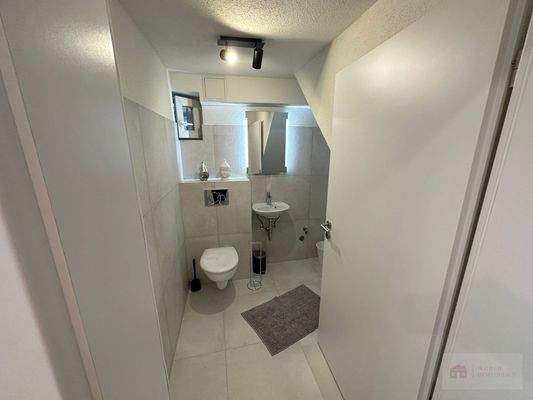 EG - WC