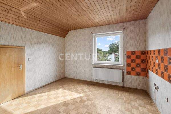 Büro/ alte Küche DG