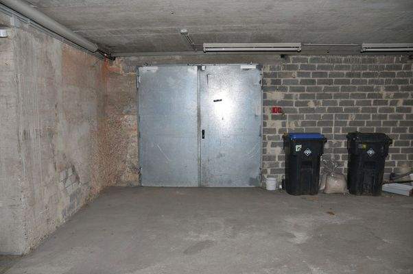 Zufahrt -Eingang HobbyTiefgar 