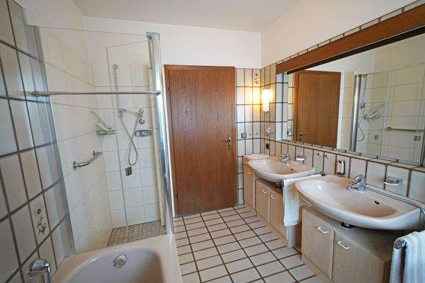 Badezimmer (Erdgeschoss)