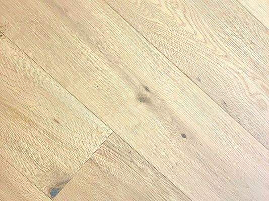 Schickes Dielen-Eiche-Parkett