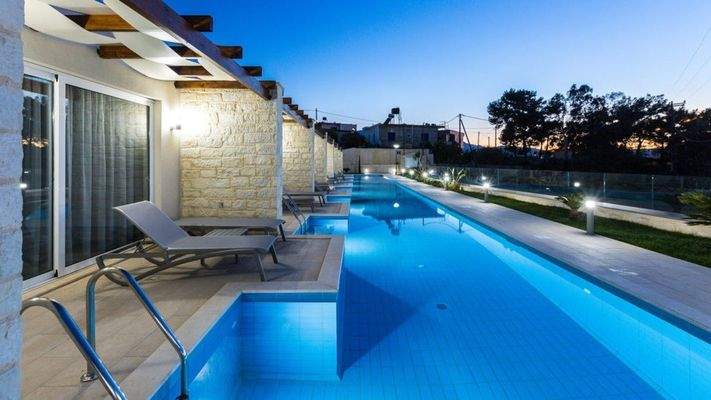 Hotel-for-sale-in-Chania-For-Sale-Hotel-for-sale-i