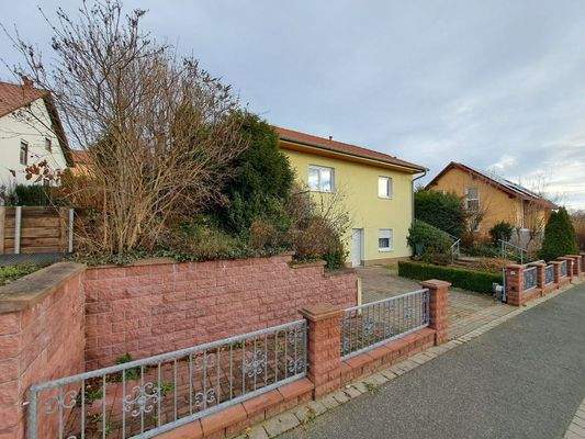 Straßenansicht Tonnenniesche