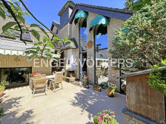 Hausansicht von der Terrasse