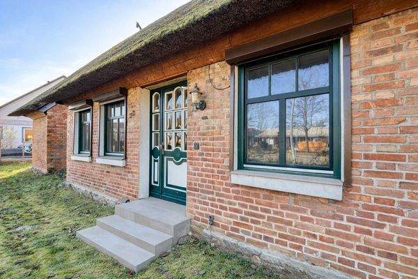 Hausansicht (Straßenseite)