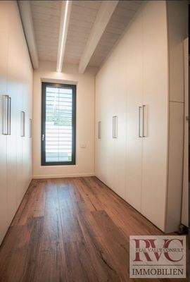 Screenshot 2023-12-05 040018