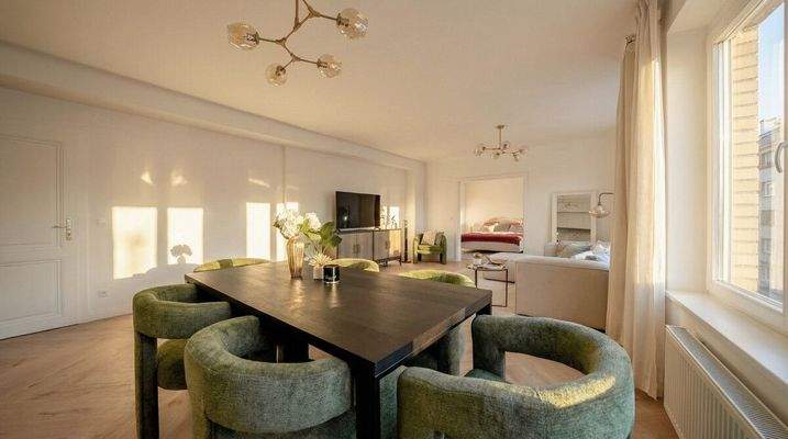 e5ce6113-76c3-466a-b026-a0130b4e7014