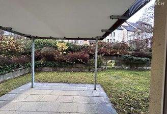 Terrasse mit Gartenanteil
