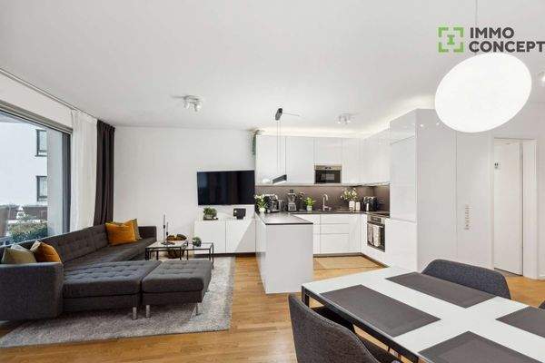 Küche mit Dining Area