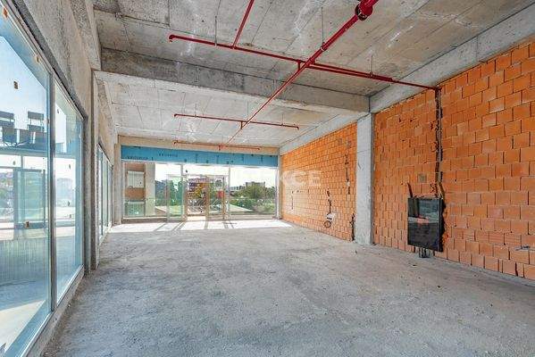 Commercial Property in Antalya Aksu Near Artery in Viva Defne Project